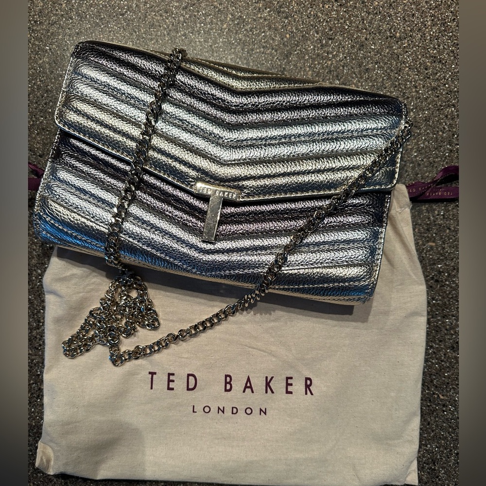 Ted Baker women hand bag, looks like brand new